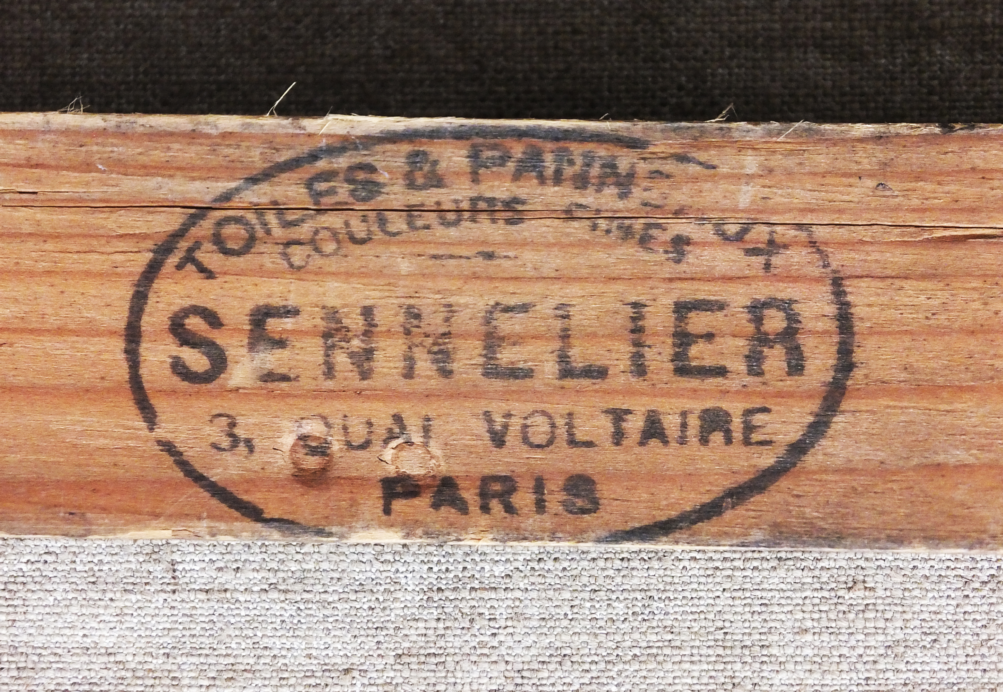 mnr/MNR00980/MNR 980_c_MuseeduLouvre_détail tampon.jpg